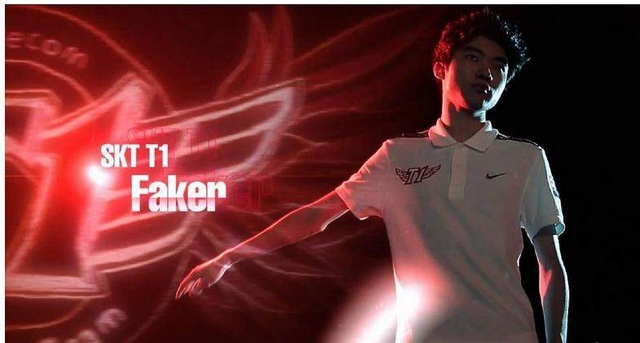 Royal Never Give Up 官方推特：我们离破产还远着呢。拿个假奖杯总比一无所有好吧？