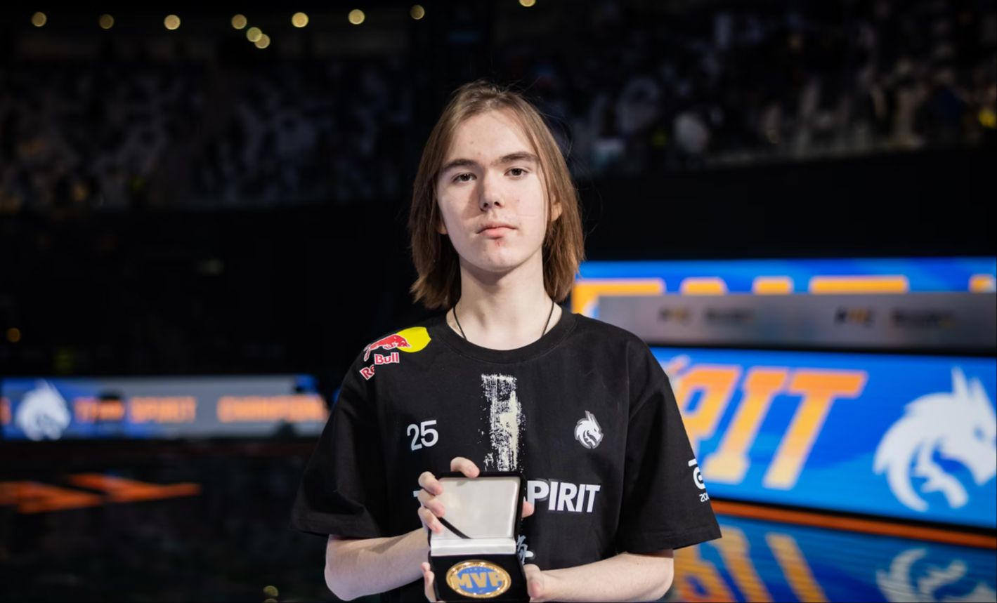 Oh My God 教练：第三局前期失误比较大 导致下路对线也很难打